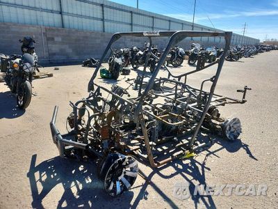Drugie zdjęcie samochodu z przodu: 2018 HONDA PIONEER 1000 UTILITY VEHICLE VIN:1HFVE04A0J4200970 - miniatura