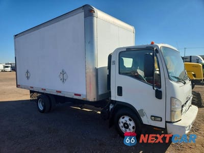 2012 ISUZU NPR HD BOX TRUCK JALC4W162C7002768 - główne zdjęcie licytacji z USA - miniatura