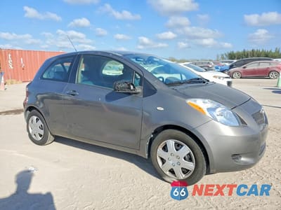 Czwarte zdjęcie samochodu z boku: 2007 TOYOTA YARIS VIN:JTDJT923275046000 - miniatura