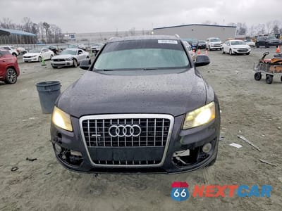 Piąte zdjęcie samochodu w środku: 2010 AUDI Q5 PREMIUM PLUS VIN:WA1LKAFP6AA018252 - miniatura