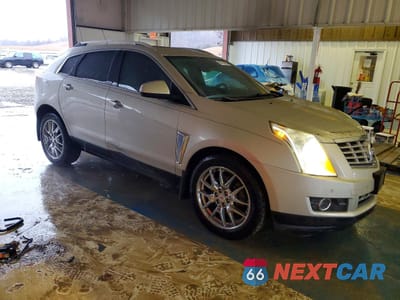 Czwarte zdjęcie samochodu z boku: 2015 CADILLAC SRX PREMIUM COLLECTION VIN:3GYFNDE34FS529842 - miniatura