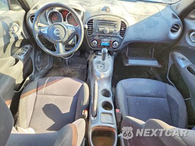 Zdjęcie 8 z 13 samochodu: 2012 NISSAN JUKE S VIN:JN8AF5MR1CT102617 - miniatura