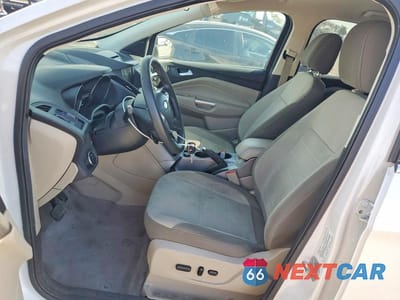 Zdjęcie 7 z 13 samochodu: 2014 FORD ESCAPE SE VIN:1FMCU0GX2EUB16204 - miniatura
