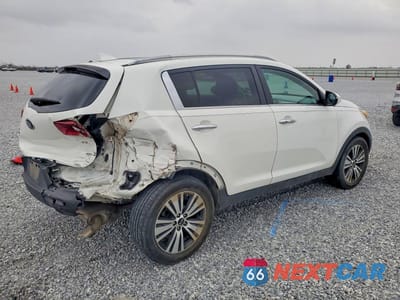 Trzecie zdjęcie samochodu z tyłu: 2016 KIA SPORTAGE EX VIN:KNDPC3AC7G7868921 - miniatura