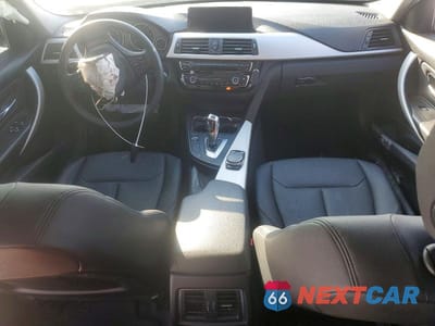 Zdjęcie 8 z 12 samochodu: 2016 BMW 320 XI VIN:WBA8E5G53GNT93392 - miniatura