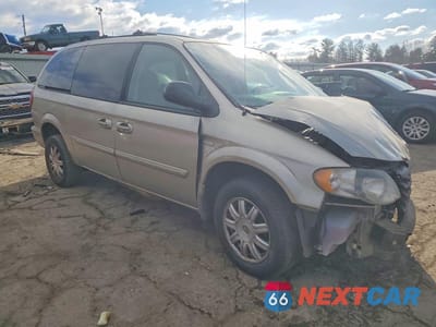 Czwarte zdjęcie samochodu z boku: 2005 CHRYSLER TOWN & COUNTRY TOURING VIN:2C4GP54L95R289730 - miniatura