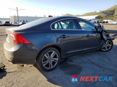 Trzecie zdjęcie samochodu z tyłu: 2015 VOLVO S60 PREMIER VIN:YV126MFK5F1368792 - miniatura