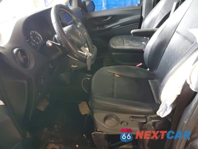 Zdjęcie 7 z 14 samochodu: 2018 MERCEDES-BENZ METRIS VIN:WD4PG2EE7J3408740 - miniatura