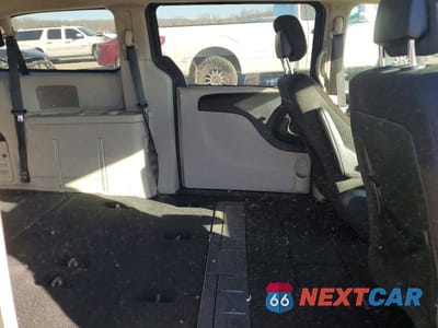Zdjęcie 11 z 12 samochodu: 2017 DODGE GRAND CARAVAN VIN:2C4RDGBG2HR772712 - miniatura
