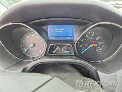 Zdjęcie 9 z 11 samochodu: 2014 FORD FOCUS SE VIN:1FADP3K21EL273070 - miniatura