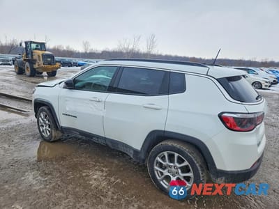 Drugie zdjęcie samochodu z przodu: 2022 JEEP COMPASS LATITUDE LUX VIN:3C4NJDFB5NT219212 - miniatura