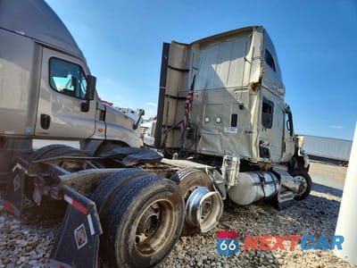 Czwarte zdjęcie samochodu z boku: 2021 INTERNATIONAL LT625 SEMI TRUCK VIN:3HSDZAPR4MN314899 - miniatura