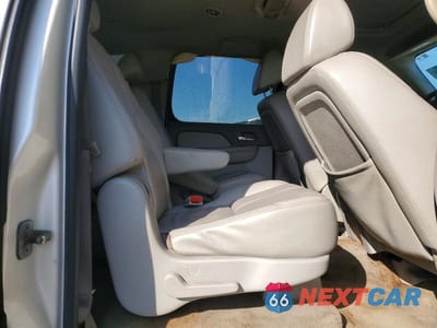 Zdjęcie 11 z 12 samochodu: 2008 GMC YUKON XL K1500 VIN:1GKFK16358R214604 - miniatura