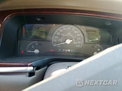 Zdjęcie 9 z 12 samochodu: 1995 LINCOLN TOWN CAR VIN:1LNHM81WX3Y646396 - miniatura