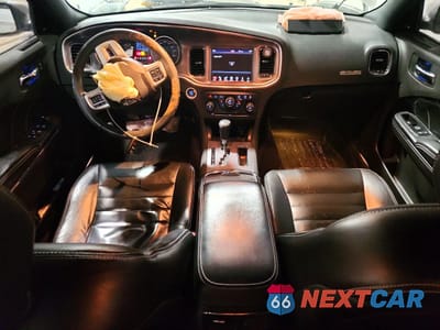 Zdjęcie 8 z 12 samochodu: 2011 DODGE CHARGER R/T VIN:2B3CM5CT1BH572439 - miniatura