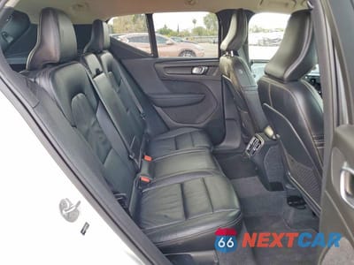 Zdjęcie 11 z 13 samochodu: 2022 VOLVO XC40 T4 MOMENTUM VIN:YV4AC2HKXN2773743 - miniatura