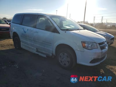Czwarte zdjęcie samochodu z boku: 2012 DODGE GRAND CARAVAN SE VIN:2C4RDGBG9CR180684 - miniatura