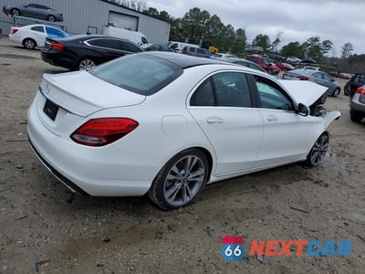 Trzecie zdjęcie samochodu z tyłu: 2018 MERCEDES-BENZ C 300 VIN:55SWF4JB2JU278710 - miniatura