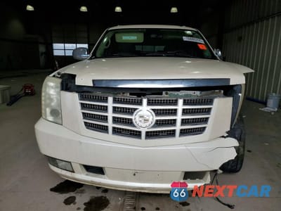 Piąte zdjęcie samochodu w środku: 2009 CADILLAC ESCALADE ESV LUXURY VIN:1GYFK26249R261515 - miniatura