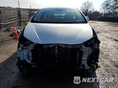 Piąte zdjęcie samochodu w środku: 2018 TOYOTA PRIUS VIN:JTDKARFU9J3554593 - miniatura