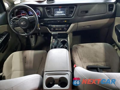 Zdjęcie 8 z 14 samochodu: 2021 KIA SEDONA LX VIN:KNDMB5C1XM6673555 - miniatura