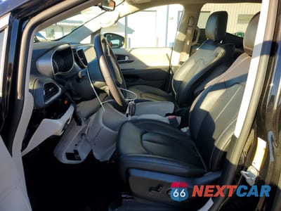 Zdjęcie 7 z 14 samochodu: 2024 CHRYSLER PACIFICA HYBRID SELECT VIN:2C4RC1S73RR150122 - miniatura