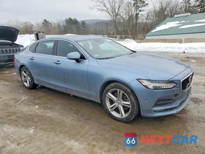 Czwarte zdjęcie samochodu z boku: 2018 VOLVO S90 T5 MOMENTUM VIN:LVY982MK9JP017209 - miniatura