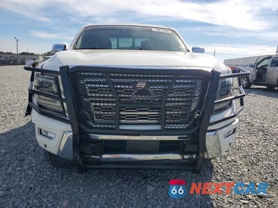 Piąte zdjęcie samochodu w środku: 2023 NISSAN TITAN PLATINUM RESERVE VIN:1N6AA1ED8PN118469 - miniatura