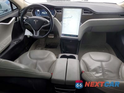 Zdjęcie 8 z 11 samochodu: 2014 TESLA MODEL S 85 4DR VIN:5YJSA1H13EFP42295 - miniatura