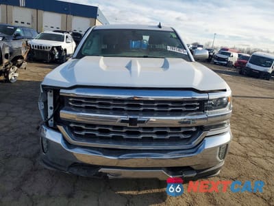 Piąte zdjęcie samochodu w środku: 2018 CHEVROLET SILVERADO K1500 LTZ VIN:1GCVKSEC3JZ308937 - miniatura
