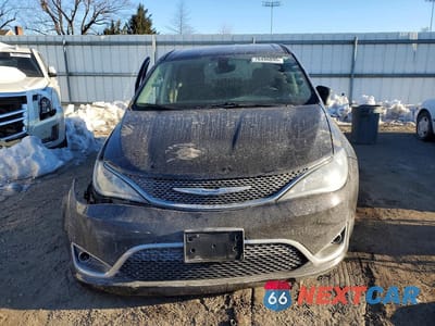 Piąte zdjęcie samochodu w środku: 2018 CHRYSLER PACIFICA TOURING PLUS VIN:2C4RC1FG2JR279144 - miniatura