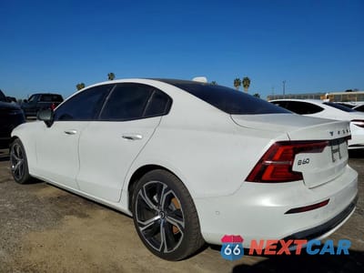 Drugie zdjęcie samochodu z przodu: 2024 VOLVO S60 PLUS VIN:7JRL12FL8RG310331 - miniatura