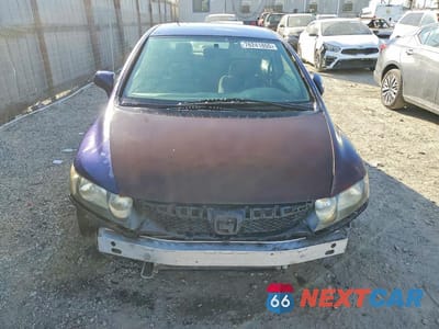 Piąte zdjęcie samochodu w środku: 2009 HONDA CIVIC LX VIN:19XFA16579E022310 - miniatura