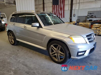 Czwarte zdjęcie samochodu z boku: 2010 MERCEDES-BENZ GLK 350 4MATIC VIN:WDCGG8HB7AF470128 - miniatura