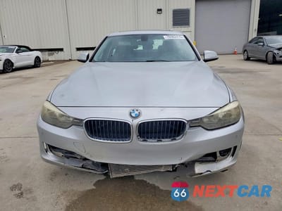 Piąte zdjęcie samochodu w środku: 2014 BMW 328 I VIN:WBA3A5G59ENP33860 - miniatura