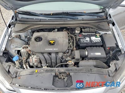 Zdjęcie 11 z 12 samochodu: 2017 HYUNDAI ELANTRA SE VIN:5NPD84LF8HH166962 - miniatura