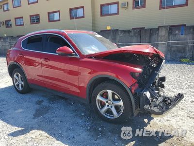 Czwarte zdjęcie samochodu z boku: 2018 ALFA ROMEO STELVIO VIN:ZASFAKAN3J7B81138 - miniatura