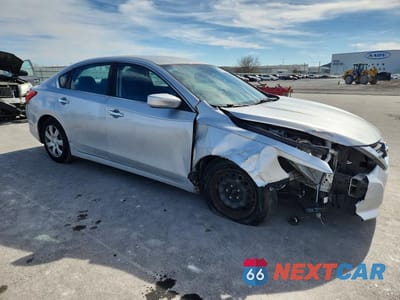 Czwarte zdjęcie samochodu z boku: 2016 NISSAN ALTIMA 2.5 VIN:1N4AL3AP1GC259569 - miniatura
