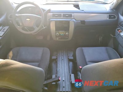 Zdjęcie 8 z 13 samochodu: 2013 CHEVROLET TAHOE POLICE VIN:1GNLC2E00DR307847 - miniatura