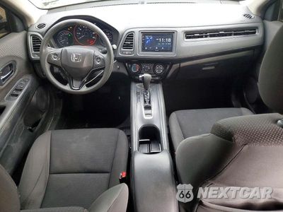 Zdjęcie 8 z 12 samochodu: 2019 HONDA HR-V LX VIN:3CZRU5H33KG715595 - miniatura