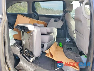 Zdjęcie 11 z 13 samochodu: 2019 HONDA ODYSSEY EX VIN:5FNRL6H54KB022170 - miniatura