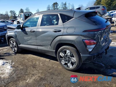 Drugie zdjęcie samochodu z przodu: 2025 HYUNDAI KONA SEL VIN:KM8HBCAB7SU341451 - miniatura