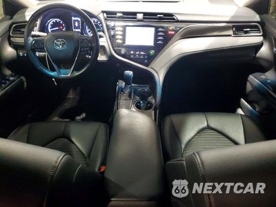 Zdjęcie 8 z 13 samochodu: 2019 TOYOTA CAMRY L VIN:4T1B11HK7KU715690 - miniatura