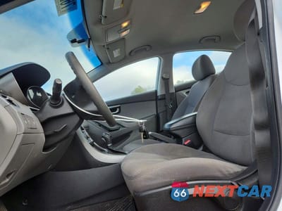 Zdjęcie 7 z 12 samochodu: 2016 HYUNDAI ELANTRA SE VIN:5NPDH4AEXGH700505 - miniatura