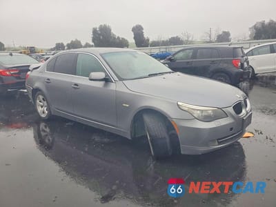Czwarte zdjęcie samochodu z boku: 2008 BMW 528 I VIN:WBANU53548CT14451 - miniatura
