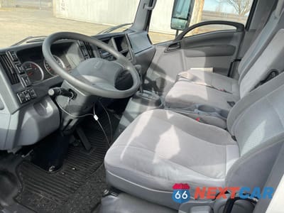 Piąte zdjęcie samochodu w środku: 2020 ISUZU NRR VIN:JALE5W168L7305608 - miniatura