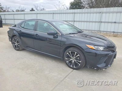 Czwarte zdjęcie samochodu z boku: 2019 TOYOTA CAMRY L VIN:4T1B11HK8KU268593 - miniatura