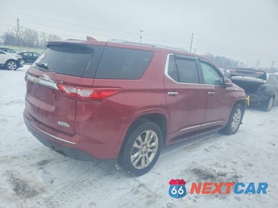 Trzecie zdjęcie samochodu z tyłu: 2018 CHEVROLET TRAVERSE HIGH COUNTRY VIN:1GNEVKKW4JJ232902 - miniatura