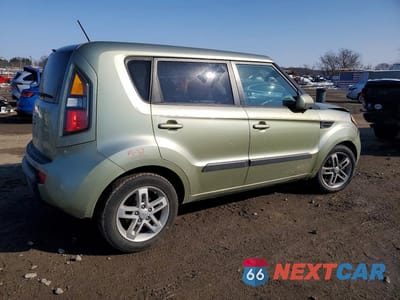Trzecie zdjęcie samochodu z tyłu: 2011 KIA SOUL + VIN:KNDJT2A29B7331662 - miniatura