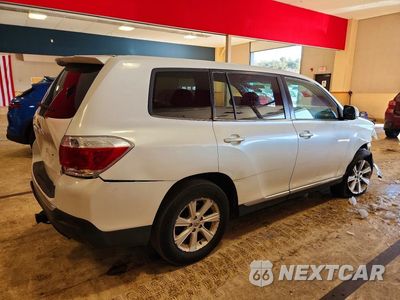 Czwarte zdjęcie samochodu z boku: 2011 TOYOTA HIGHLANDER BASE VIN:5TDBK3EH9BS045019 - miniatura